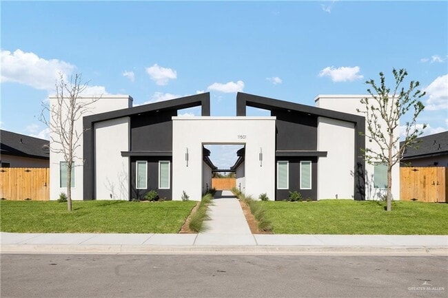 Building Photo - 19 S 25th St Unit 1