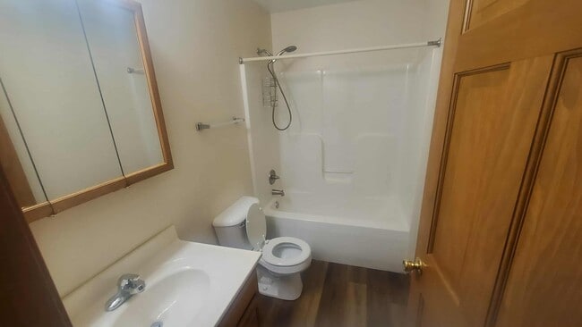 Photo - 1479 S Main St