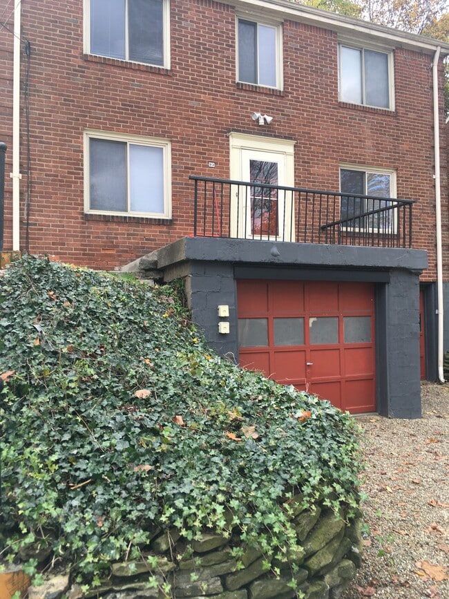 Building Photo - 93 N Starr Ave Unit 93 North Starr