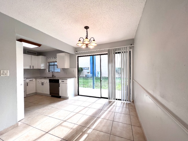 Photo - 2811 SW Archer Rd Unit S145