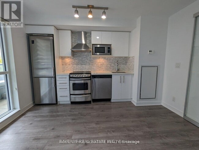 Photo - 58 Orchard View Blvd Unit 413