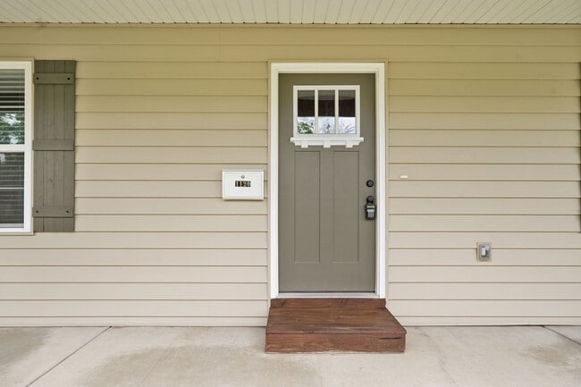 Photo - LEASE NOW! 3 BED, 3.5 BATH NEW BUILD!