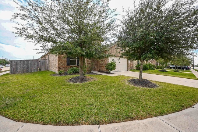 Photo - 5046 Royal Amber Ln