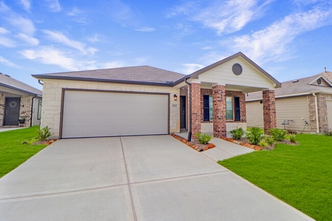 Photo - 17327 Ridge Dr