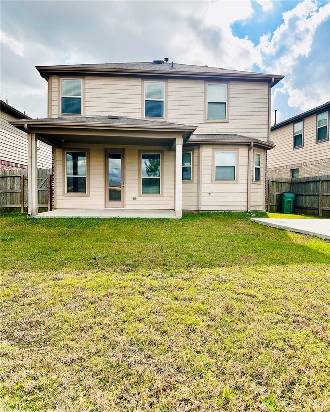 Photo - 25250 Laird Knoll St