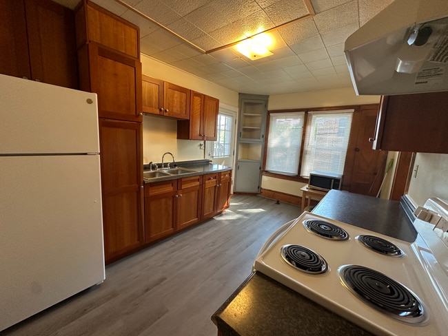 Photo - 120 E Hamilton Ave