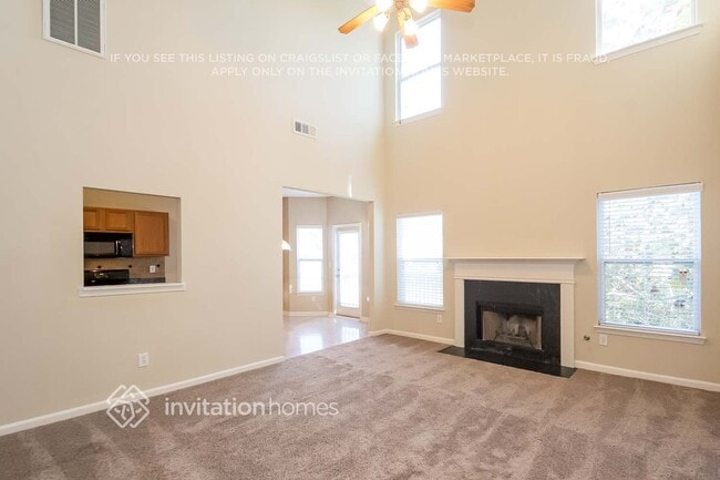 Photo - 330 Fairpointe Pl
