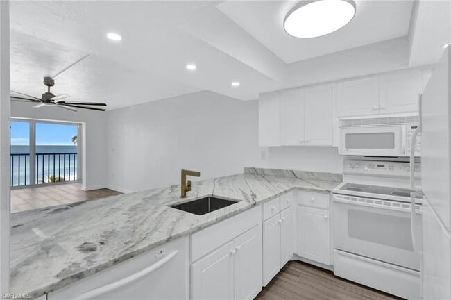 Photo - 25820 Hickory Blvd