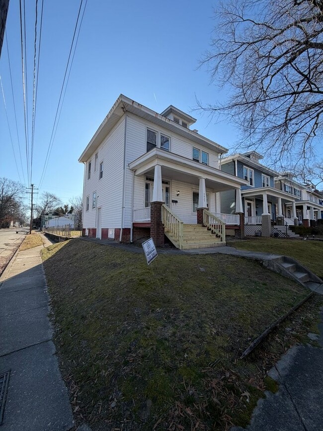 Photo - Beautifully Renovated 4bdrm/1.5bth Home Located in Richmond's Northside!!