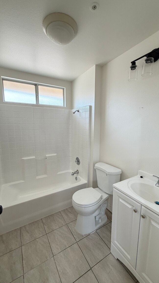 Photo - 5709 Kensington Pl