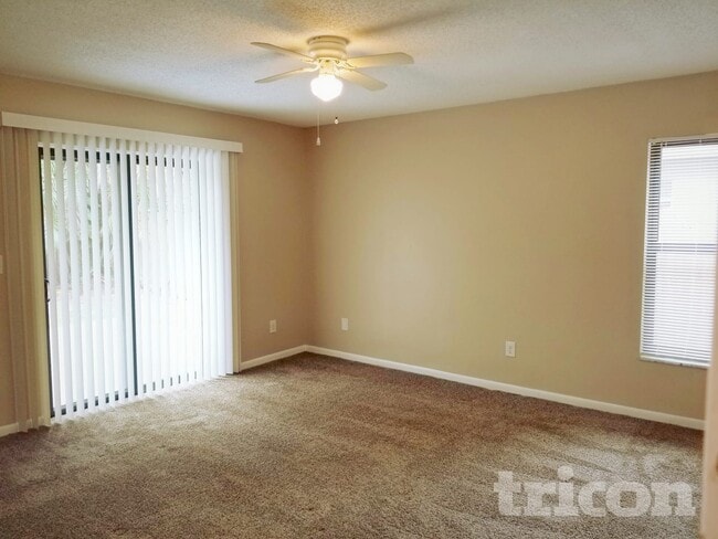 Photo - 2821 Eagle Run Cir S