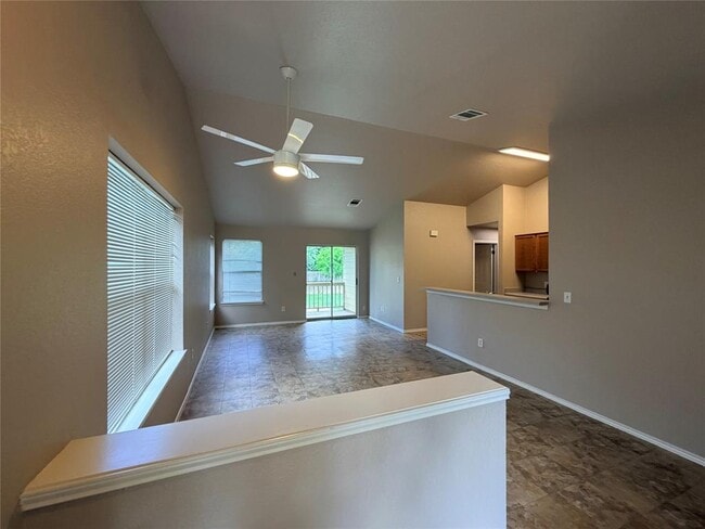 Photo - 2904 Whisper Oaks Ln