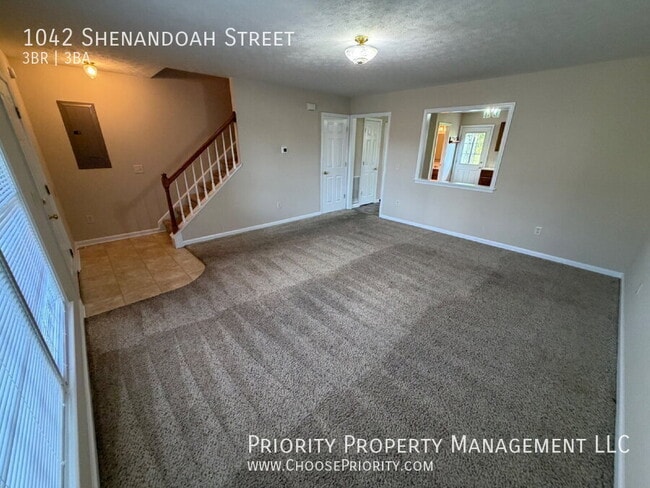 Photo - 1042 Shenandoah St