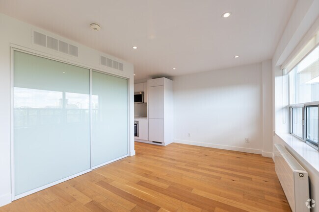 BACHELOR - 350SF - Living Room - 111 Lawton Boulevard