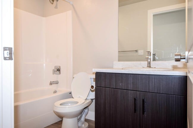 Photo - 705 E 730 N