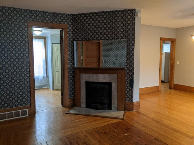 Photo - 1021 Ames St Unidad #1