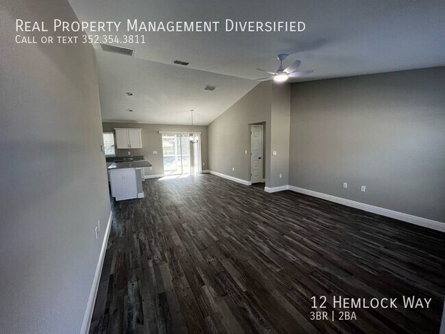 Photo - 12 Hemlock Way