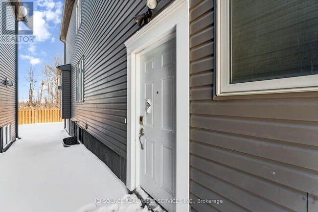 Photo - 168 Gosling Cres