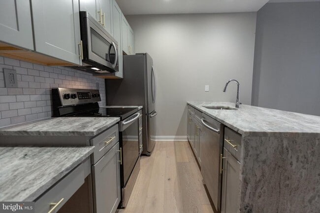 Photo - 1411 Walnut St Unit 201