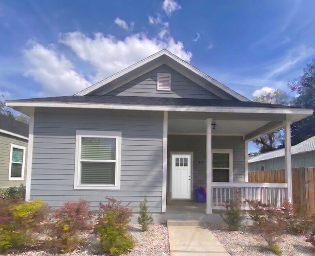 Building Photo - Spacious 3 Bedroom Home in Downtown Gainesville