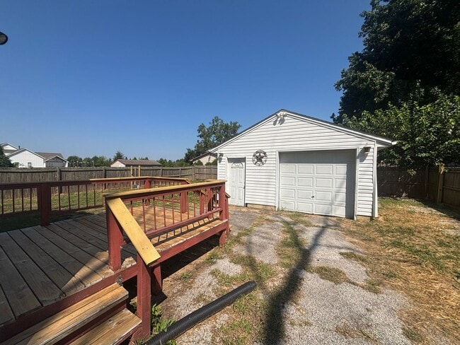 1540 West Dr