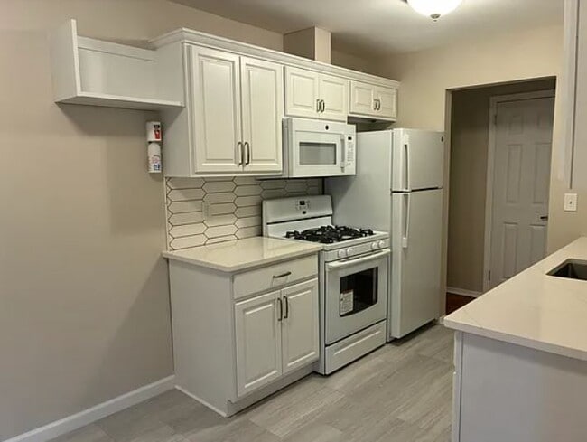 Photo - 101 W Oakland Ave Unit #1