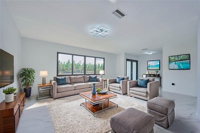 Photo - 2310 Laguna Dr