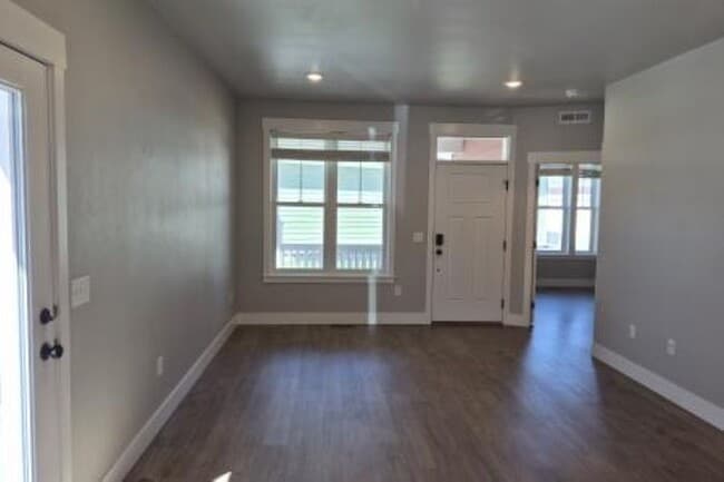 Photo - 1661 Annas Garden Ln