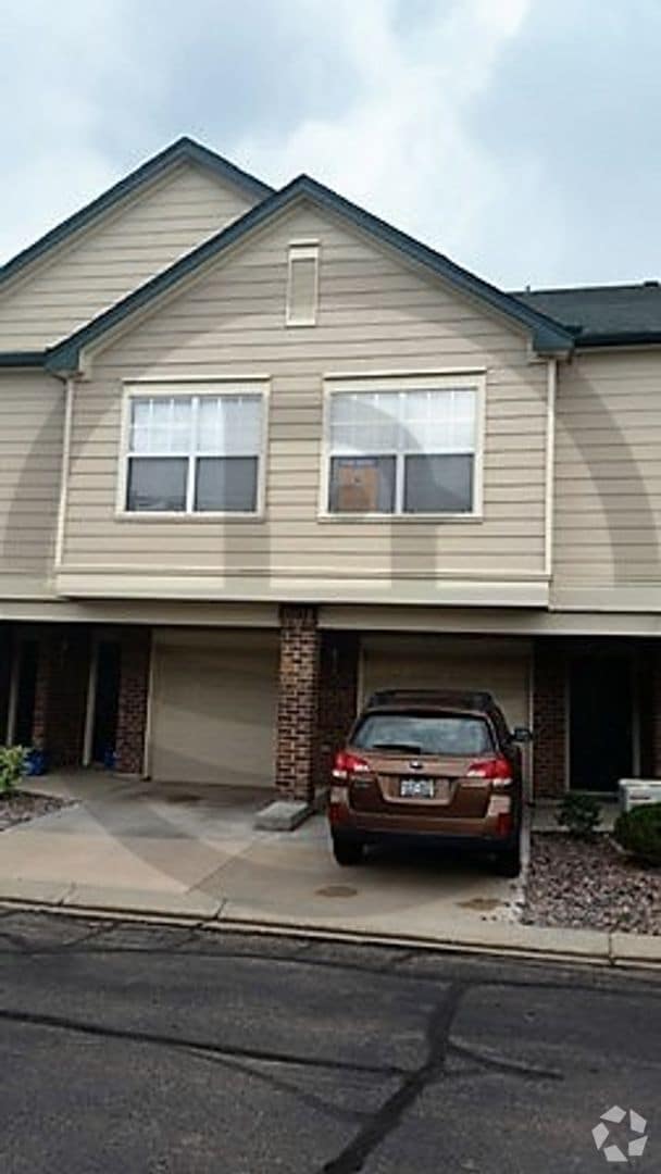 Building Photo - 2016 Oxford Ln Rental