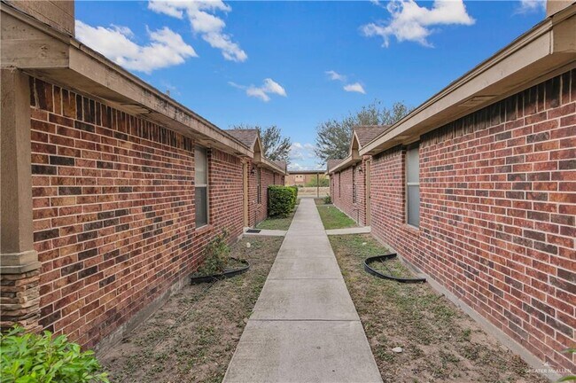 Photo - 6 Baltic Ave Unidad 2