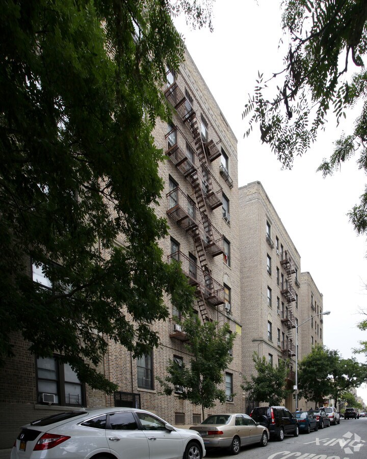 4117 - 4129 Broadway - 635 W 174th St