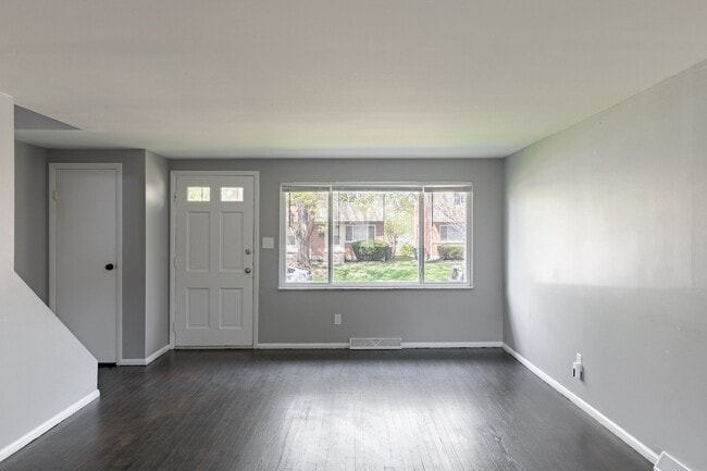 Photo - 4944 Fairway Ct Unit 4944 Fairway Ct