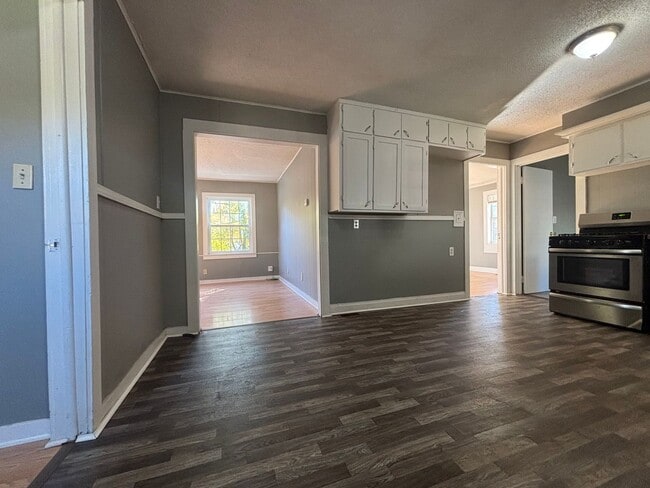 Photo - Cute 2 bedroom 1 bath Available Now!