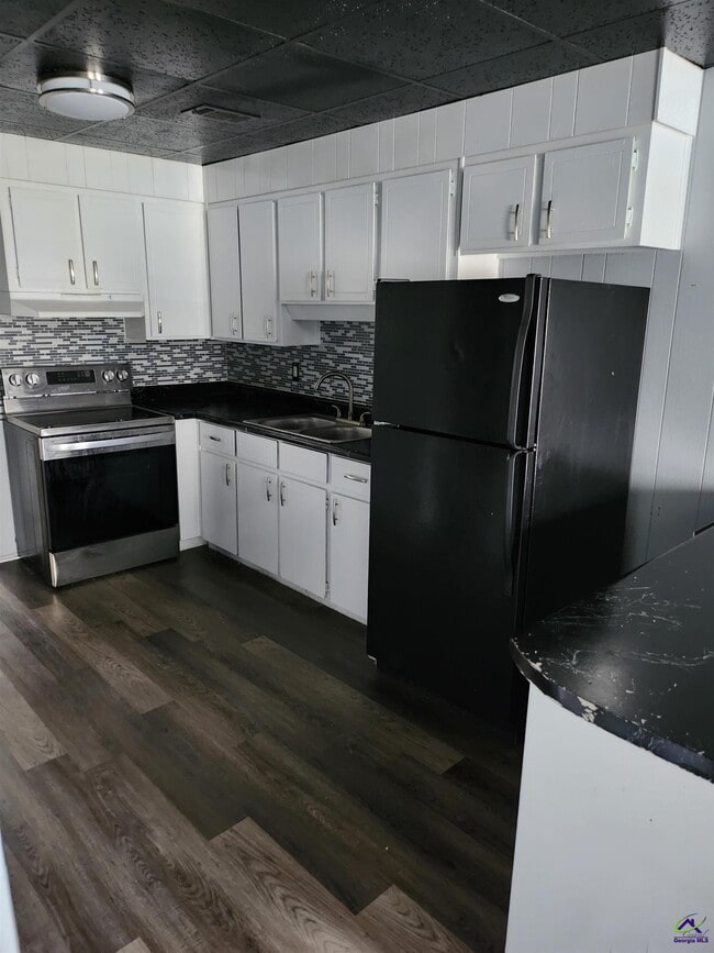 300-3A2 Carolina Ave