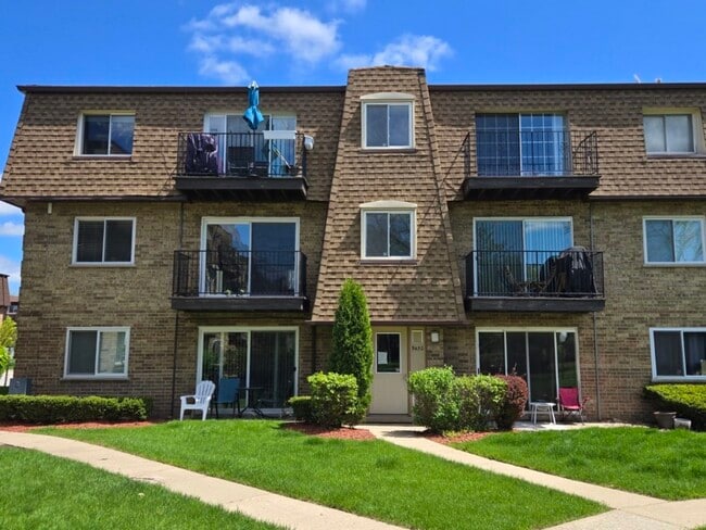 Photo - 9430 Bay Colony Dr Unit 2N