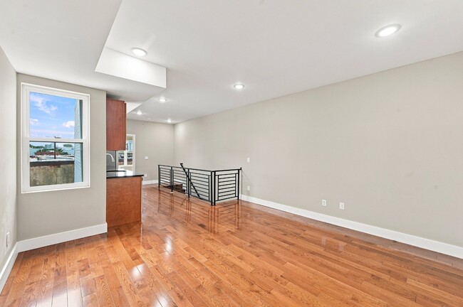 Photo - 1441 Point Breeze Ave Unit 3F