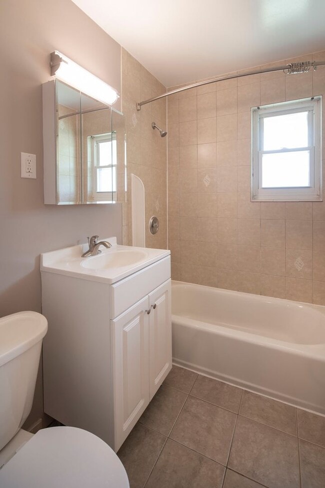 Photo - Cambridge Manor