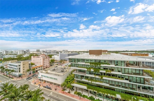 2301 Collins Ave Unit 1030