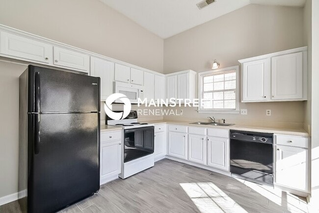 Photo - 3 Bedroom Pet-Friendly Home in Memphis, TN...