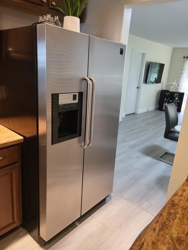 Photo - 8305 NW 61st St Unidad C110