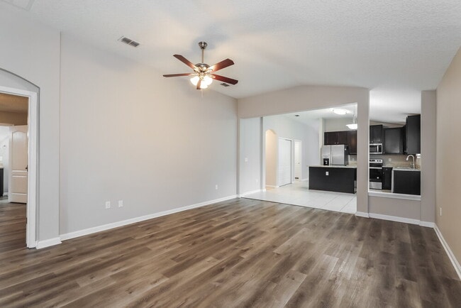 1403 Creek Point Blvd