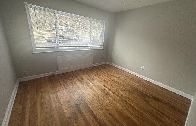 Photo - 596 Lowell Ave Unit 596-06