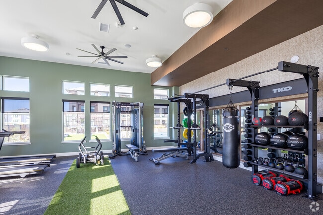 24-Hour Wellness Center - Alexan Pena Station