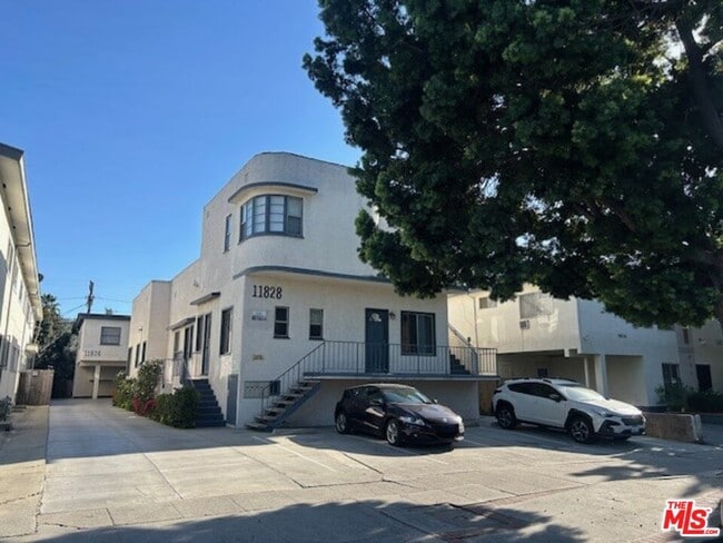 Building Photo - 11826 Venice Blvd. Unit 7