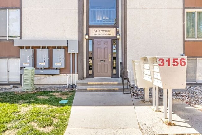 Photo - Easy Living Starts Here | 2 Bedroom Lakeside Condo