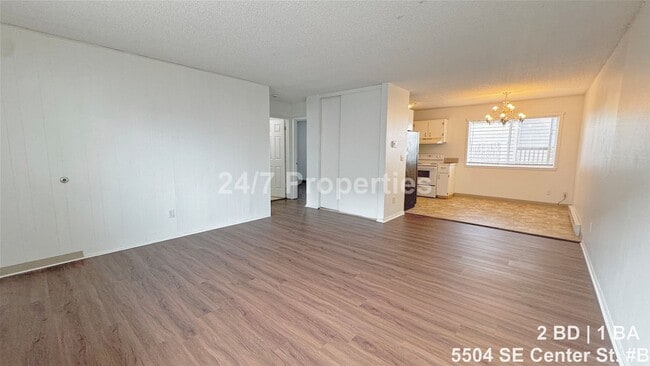 5504 SE Center St Unidad B