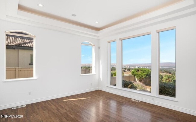 Photo - 4690 Aberfeldy Rd