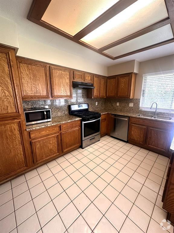 Building Photo - 12030 Hedgegate Dr Rental