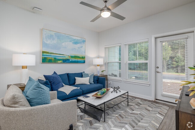 1BR, 1BA - 756SF - Living Room - Story Mt. Zion