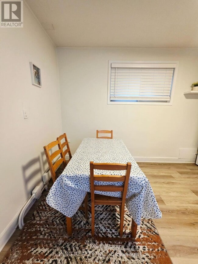 Photo - 137 Wellington St